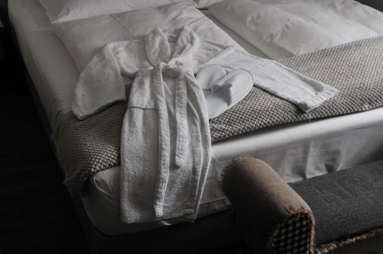 Hotel Sporcher Nest Cadolzburg المظهر الخارجي الصورة